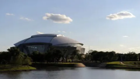 梅西赛场高光：独中两元，关键传球，两次突破成功。